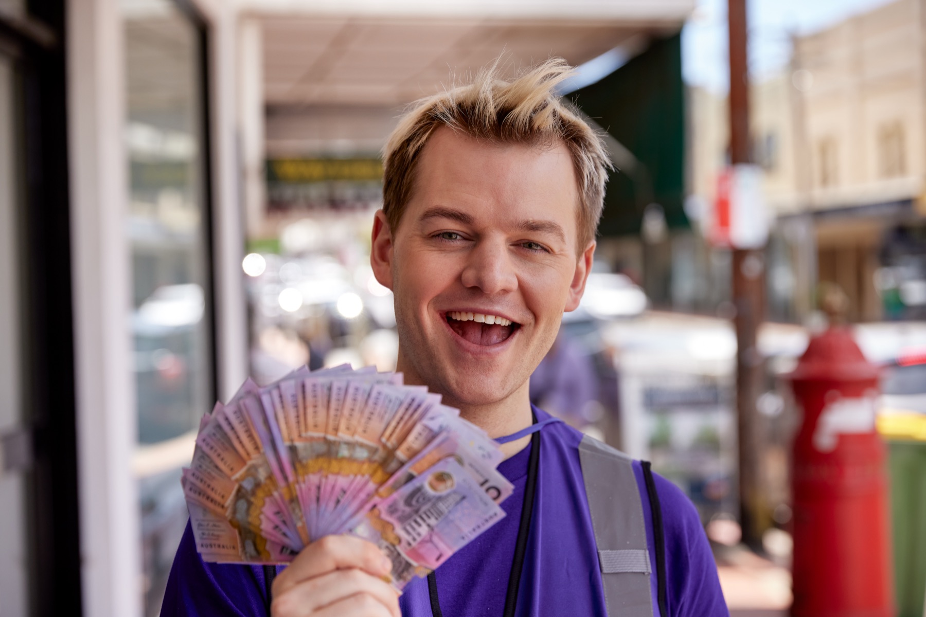 Cashrewards, The Cash Rewarden campaign imagery